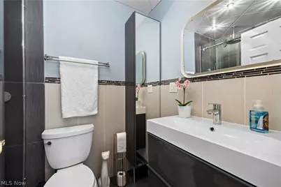 837 E Dartmoor Avenue, Green Hills, OH 44131 - Photo 5