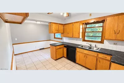 848 Almasy Drive, Campbell, OH 44405 - Photo 5