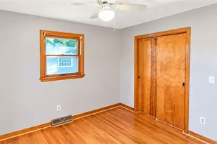 848 Almasy Dr, Campbell, OH 44405 - Photo 9
