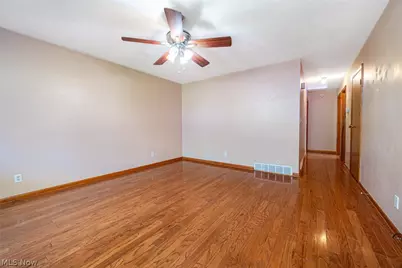 2454 Clarendon Avenue, Zanesville, OH 43701 - Photo 5
