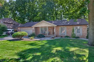 700 Austin Dr, Barberton, OH 44203 - Photo 1