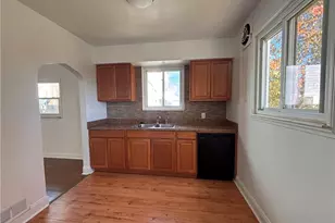 143 S 13th St, Weirton, WV 26062 - Photo 9