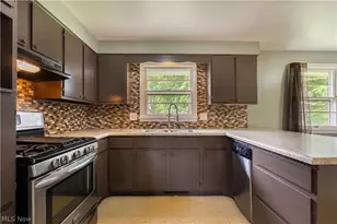 1450 Lambert St, Alliance, OH 44601 - Photo 7