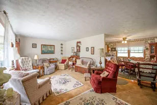 8069 Goodrich Rd SW, Navarre, OH 44662 - Photo 13