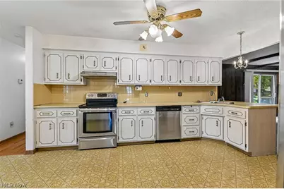 966 Primrose Drive, Green Hills, OH 44131 - Photo 9