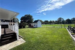 30062 Frank Dr, Wickliffe, OH 44092 - Photo 3