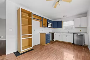 2966 Wingate Ave, Akron, OH 44314 - Photo 3