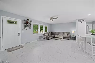 10461 Fort Laurens Road NW, Bolivar, OH 44612 - Photo 3