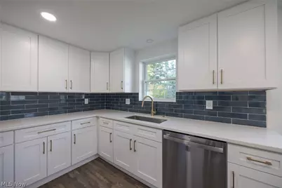 1923 Hillsdale Drive, Twinsburg, OH 44087 - Photo 5