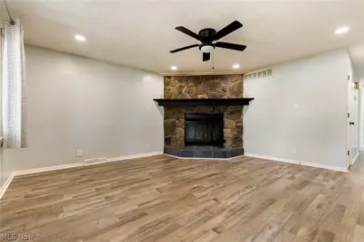 3194 S Bender Avenue, Akron, OH 44319 - Photo 13