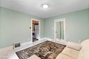 777 Montana Ave, Akron, OH 44314 - Photo 9