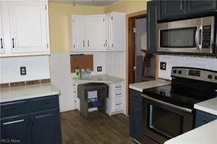 1031 Sackett Ave, Cuyahoga Falls, OH 44221 - Photo 9