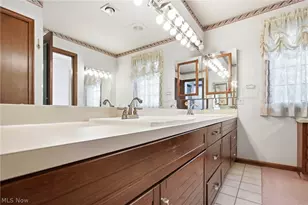16 S Bentley Dr SE, Canton, OH 44709 - Photo 29