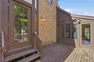 16 S Bentley Dr SE, Canton, OH 44709 - Photo 7