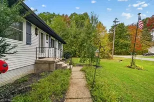 886 Long Shadow Ln, Rome, OH 44085 - Photo 3