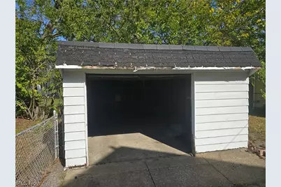 10927 Hampden Avenue, Loveland, OH 44108 - Photo 5