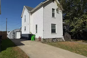 137 N 15th St, Coshocton, OH 43812 - Photo 1