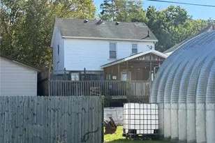 137 N 15th St, Coshocton, OH 43812 - Photo 9