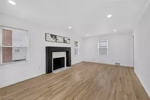 733 Roslyn Ave, Akron, OH 44320 - Photo 13