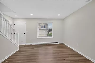 1115 Oxford Circle, Akron, OH 44312 - Photo 11