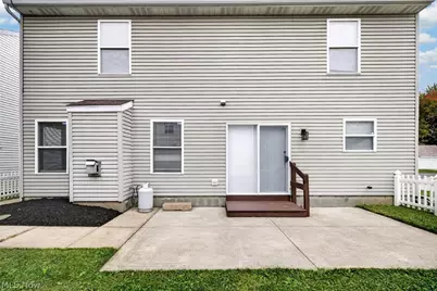 1115 Oxford Circle, Akron, OH 44312 - Photo 7