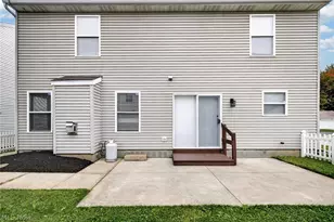 1115 Oxford Cir, Akron, OH 44312 - Photo 7