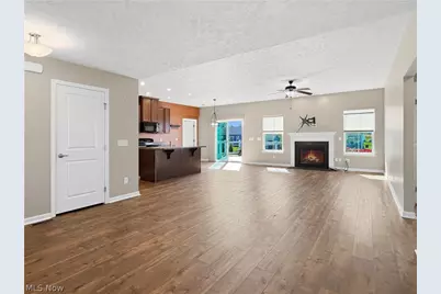 3204 Boettler Street NE, Canton, OH 44721 - Photo 3