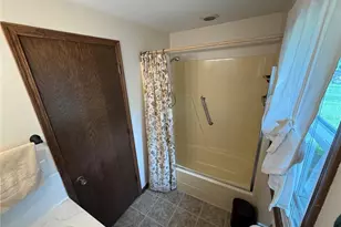 3838 Oakridge Dr, Louisville, OH 44641 - Photo 11