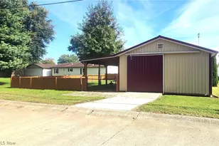 813 Barclay St, Belpre, OH 45714 - Photo 33