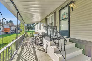 131 Hickory Cir, Elyria, OH 44035 - Photo 5
