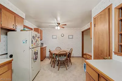 17829 Dillewood Road, Loveland, OH 44119 - Photo 9