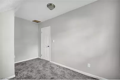 9610 Edmunds Avenue, Loveland, OH 44106 - Photo 19