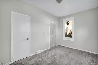 9610 Edmunds Avenue, Loveland, OH 44106 - Photo 13