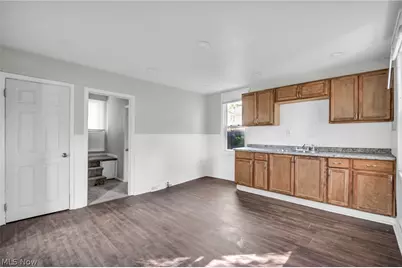 9610 Edmunds Avenue, Loveland, OH 44106 - Photo 9