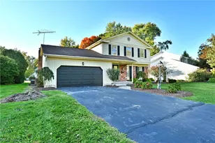 1050 Westport Dr, Boardman, OH 44511 - Photo 3