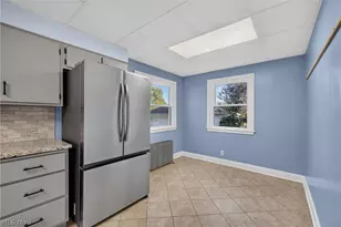 2066 Waycross Ave, Akron, OH 44320 - Photo 21