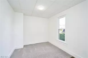 305 4th St NW, Barberton, OH 44203 - Photo 7