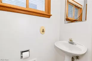 8261 Timberlane Dr, Concord Twp, OH 44077 - Photo 29