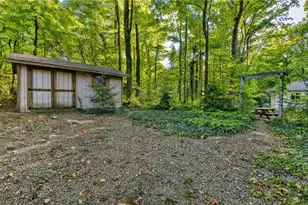 8261 Timberlane Dr, Concord Twp, OH 44077 - Photo 41