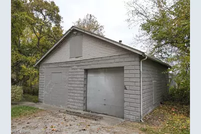 2863 W 11th Street, Loveland, OH 44113 - Photo 3