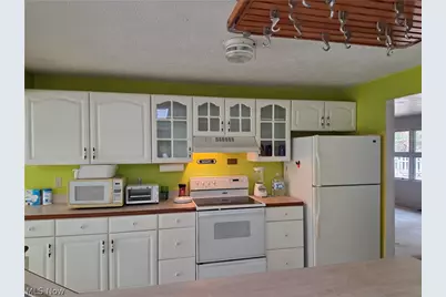 10057 Thwing Road, Chardon, OH 44024 - Photo 23