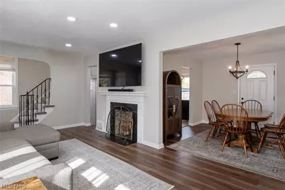 16908 Laverne Avenue, Loveland, OH 44135 - Photo 3