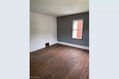 1198 Herman Avenue, Akron, OH 44307 - Photo 9