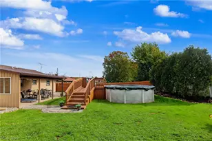 5589 London Dr, Austintown, OH 44515 - Photo 25