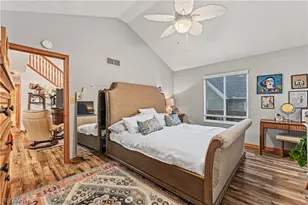1284 Canyon View Rd, Sagamore Hills, OH 44067 - Photo 21