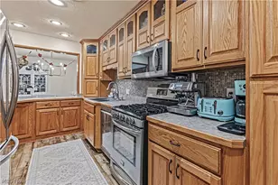 1284 Canyon View Rd, Sagamore Hills, OH 44067 - Photo 15