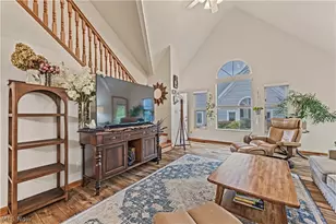 1284 Canyon View Rd, Sagamore Hills, OH 44067 - Photo 9