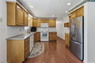 8508 Kellydale St NW, Massillon, OH 44646 - Photo 3