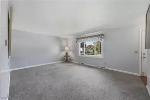 8508 Kellydale St NW, Massillon, OH 44646 - Photo 3