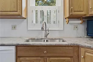 8508 Kellydale St NW, Massillon, OH 44646 - Photo 7